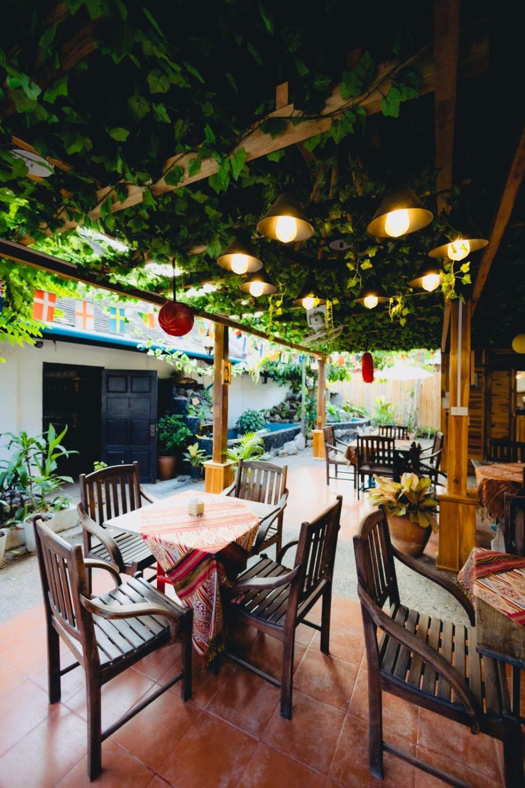 Chanthavong Hostel Luang Prabang Extérieur photo